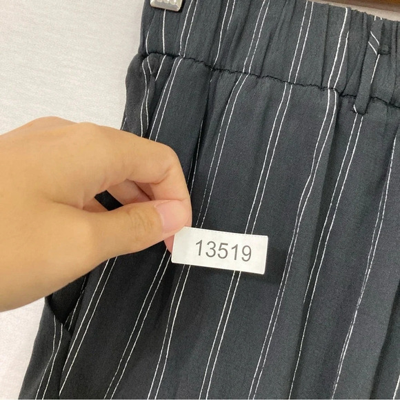 Aritzia Wilfred Faun Black Stripe Wide Leg Crop Pants size Small - Picture 12 of 13